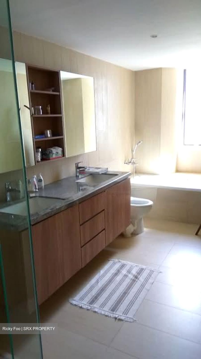 Beverly Hill (D10), Condominium #577259101
